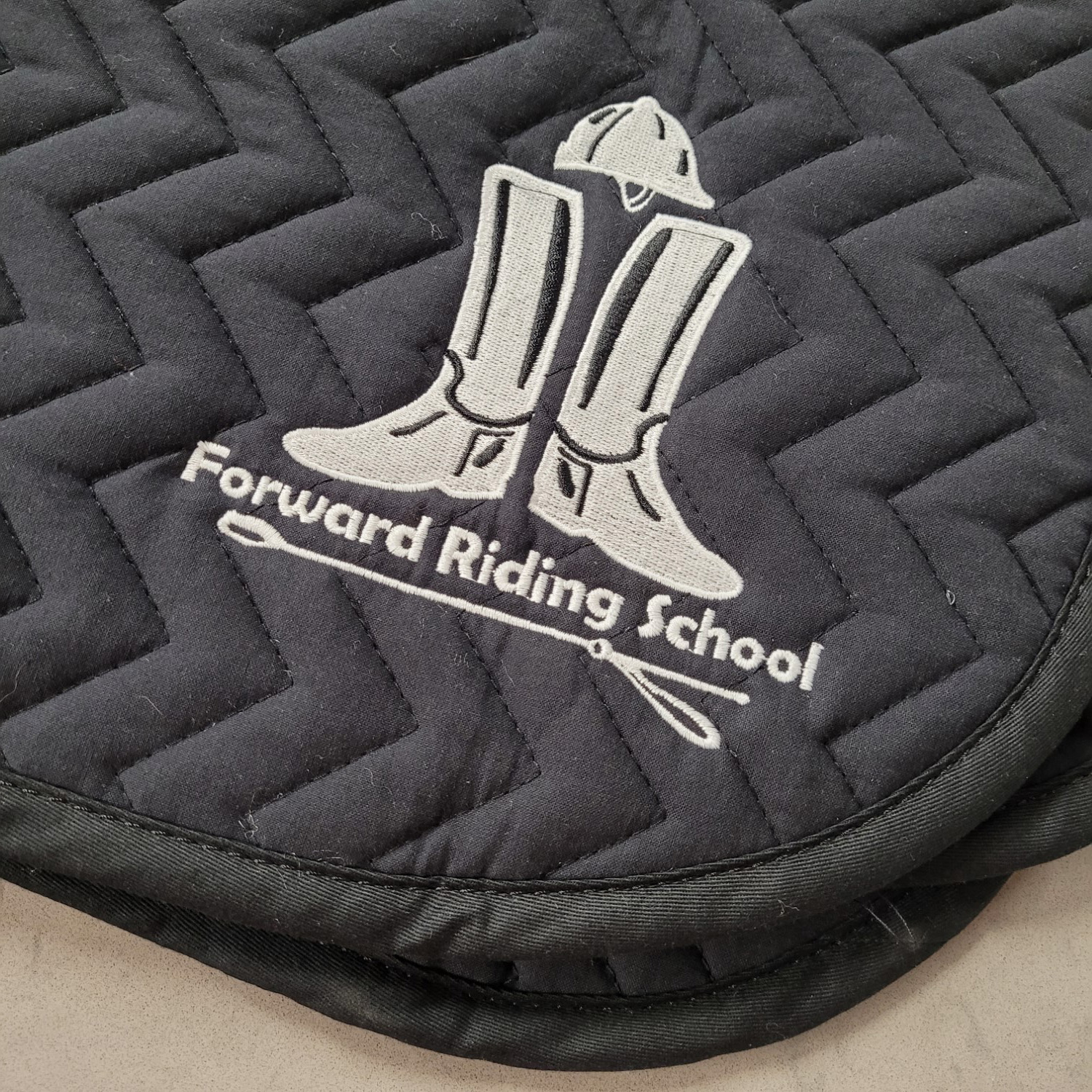 horse-blanket-embrodiery-logo