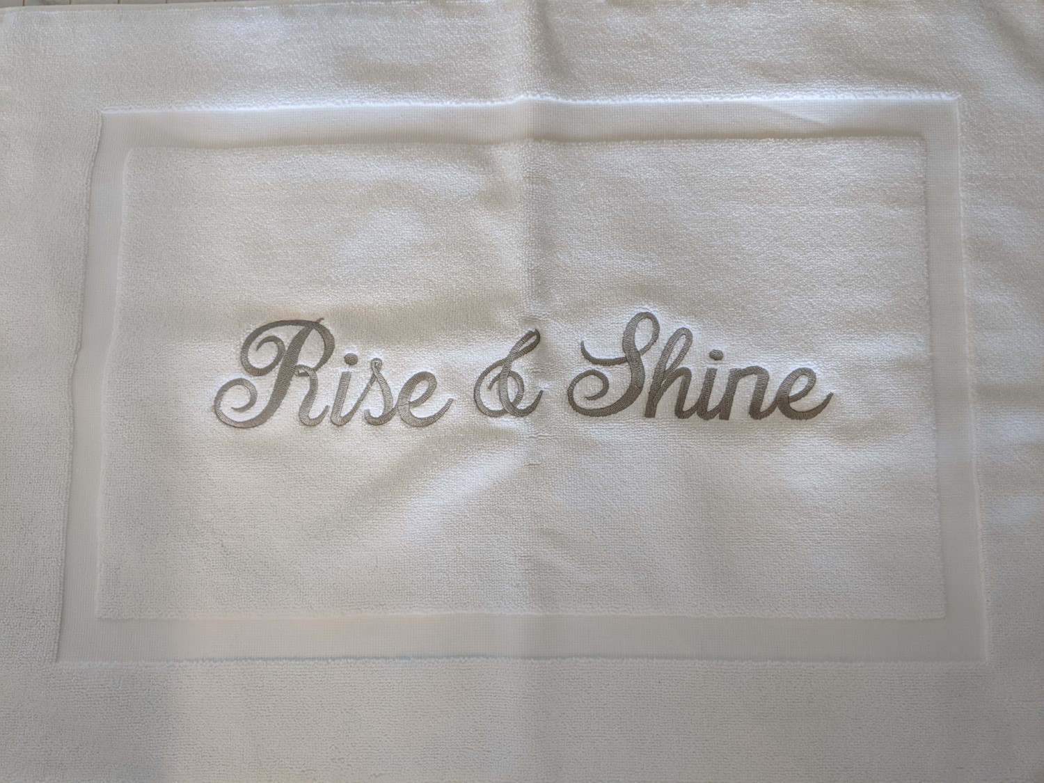 rise-and-shine-quote-bath-towel-embroidery