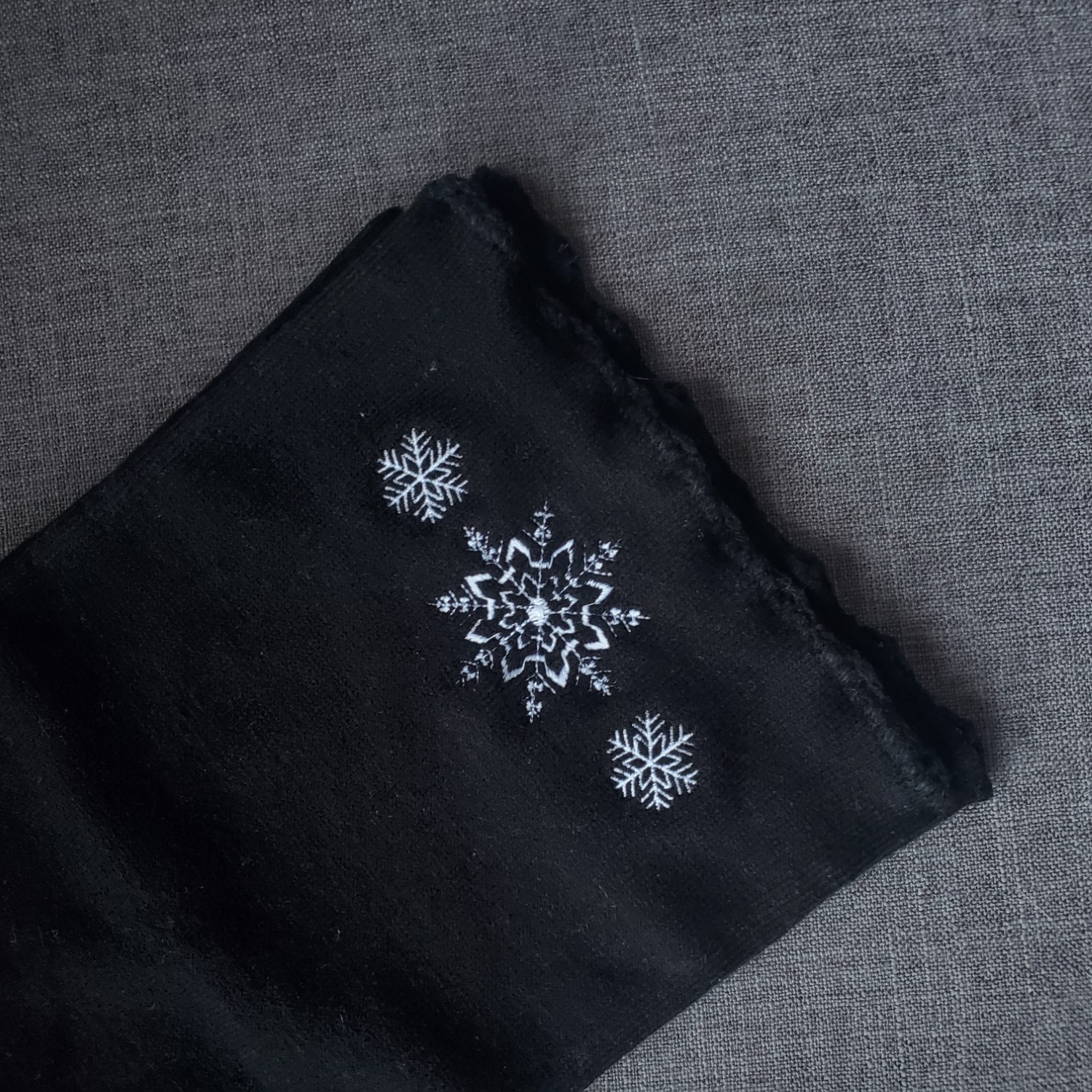 snow-flake-embroidery-design